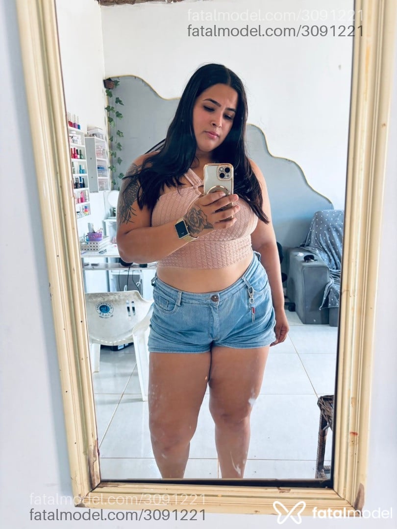 Acompanhante mulher com cabelo castanho de olhos castanhos em Guajará-Mirim - Luh Souza