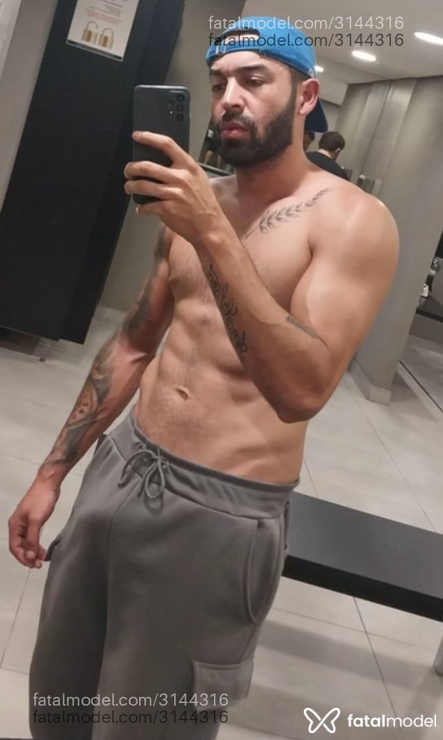 Acompanhante homem morena (o) de olhos castanhos em Santos - Matheus Henrique