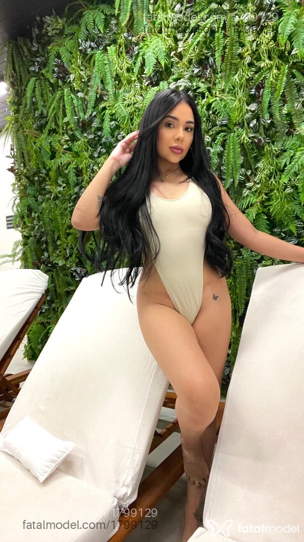 Acompanhante mulher morena (o) de olhos pretos em Aracaju - Issys Benette