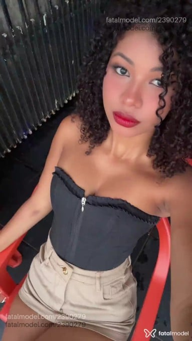 Acompanhante mulher morena (o) de olhos castanhos em Pontes e Lacerda Acompanhante mulher morena (o) de olhos castanhos em Pontes e Lacerda - Jessica