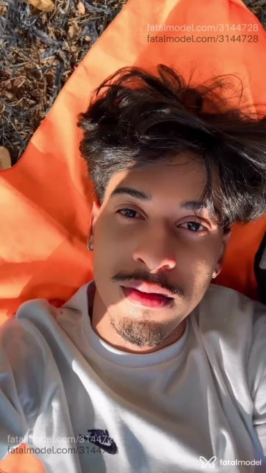 Acompanhante homem morena (o) de olhos castanhos em São Paulo - Henrique