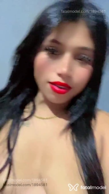 Acompanhante mulher com cabelo castanho de olhos verdes - Maranhensinha Acompanhante mulher com cabelo castanho de olhos verdes - Maranhensinha