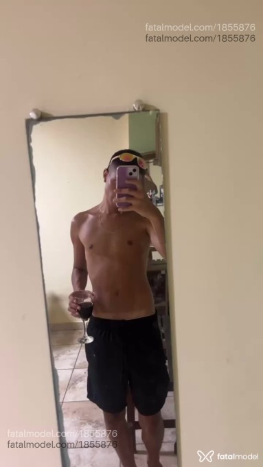 Acompanhante homem morena (o) de olhos castanhos em Virtual Acompanhante homem morena (o) de olhos castanhos em Virtual - Netinho