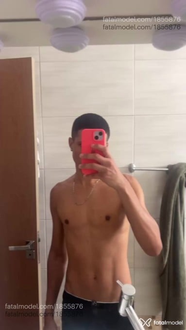 Acompanhante homem morena (o) de olhos castanhos em Virtual Acompanhante homem morena (o) de olhos castanhos em Virtual - Netinho