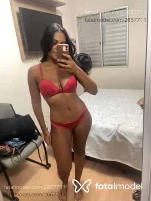 Acompanhante mulher morena (o) de olhos castanhos - Viviane