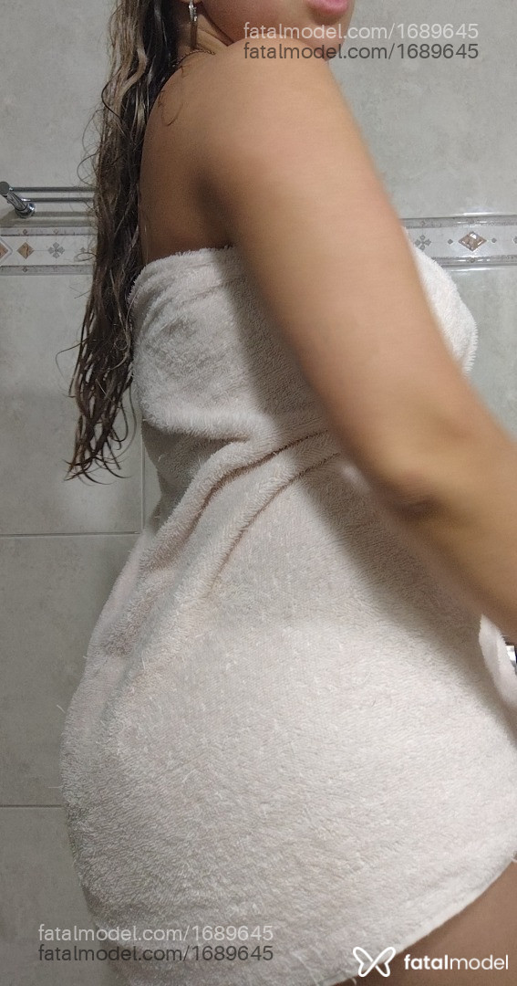 Acompanhante mulher loira (o) de olhos verdes em Virtual - Mimi