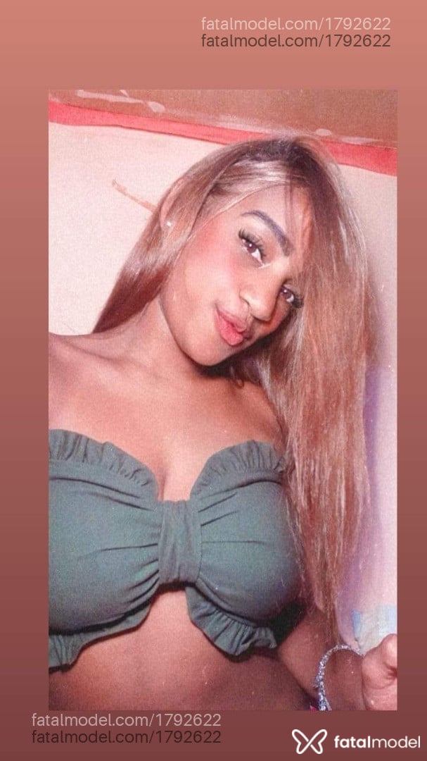 Acompanhante mulher com cabelo castanho de olhos mel - Luna