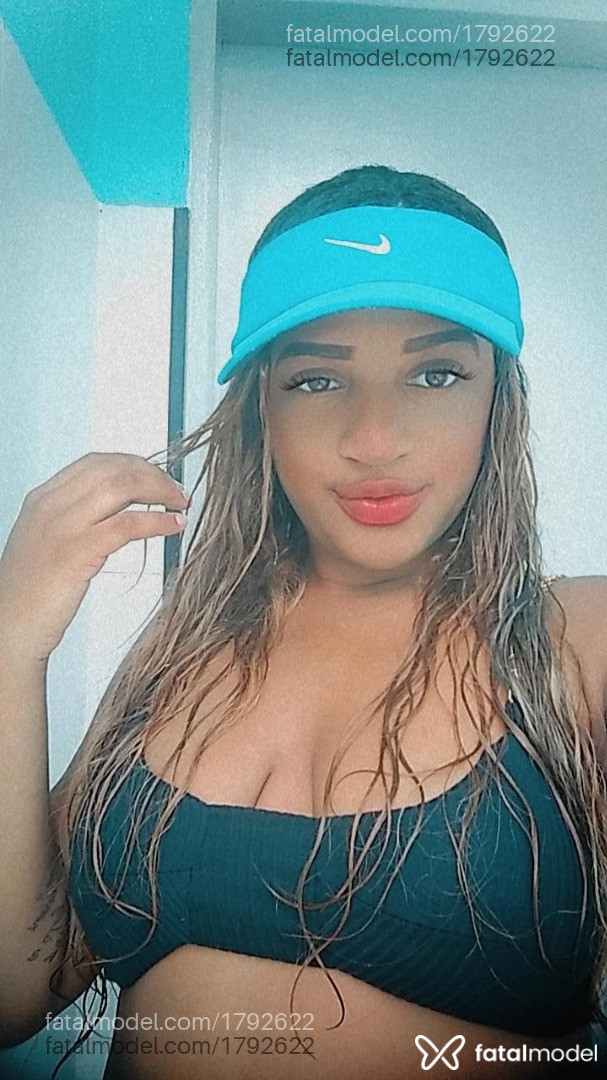 Acompanhante mulher com cabelo castanho de olhos mel - Luna