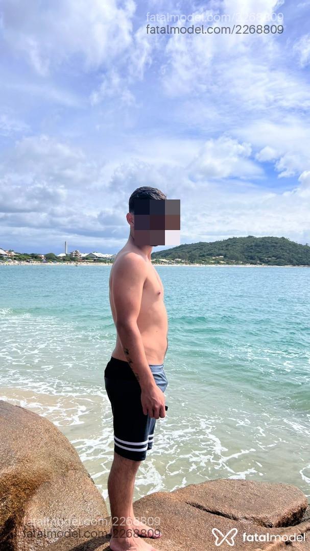 Acompanhante homem morena (o) de olhos castanhos em Florianópolis - Adriano Scarpa