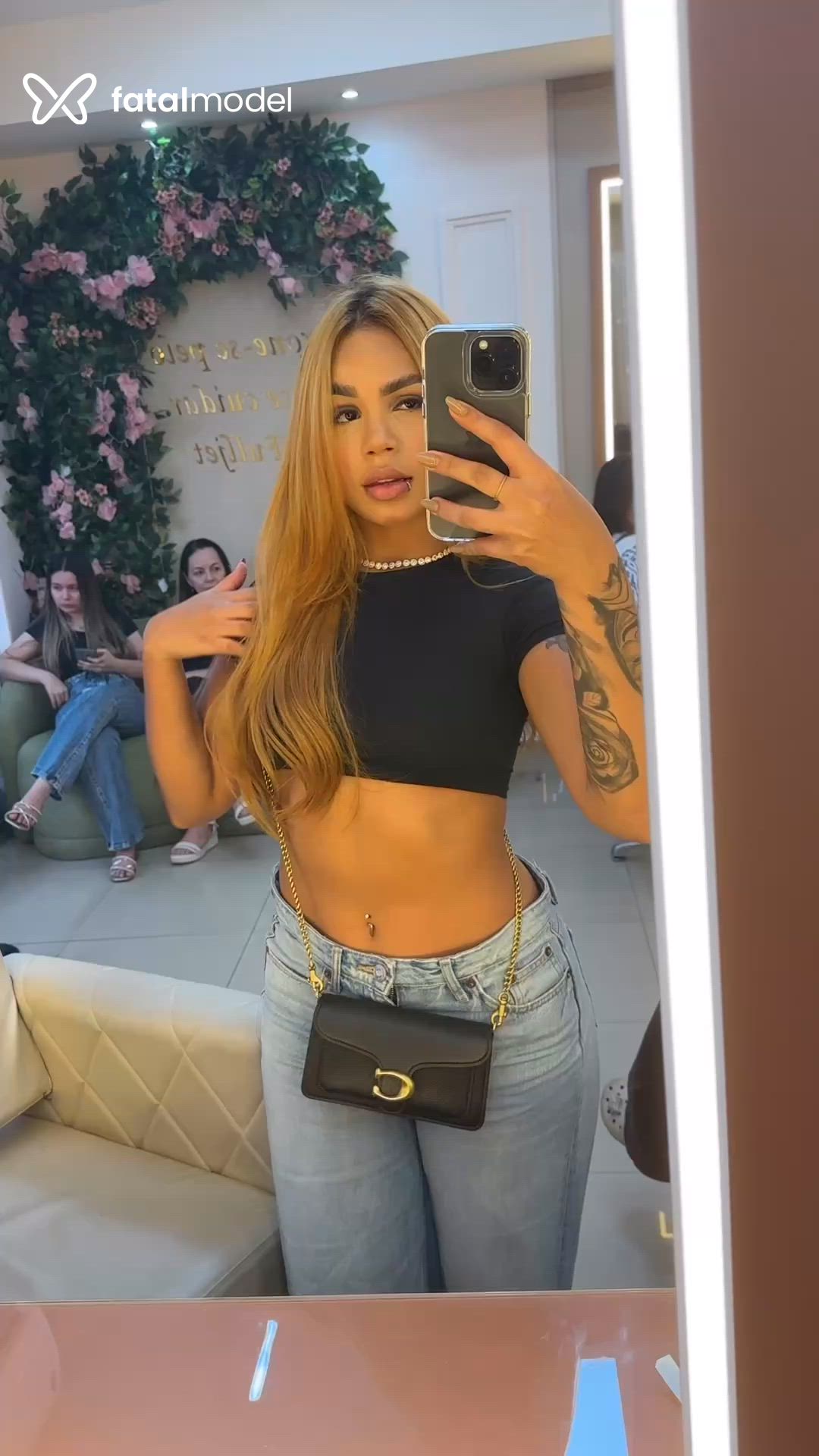 Acompanhante mulher morena (o) de olhos castanhos em Cuiabá Acompanhante mulher morena (o) de olhos castanhos em Cuiabá - Angel