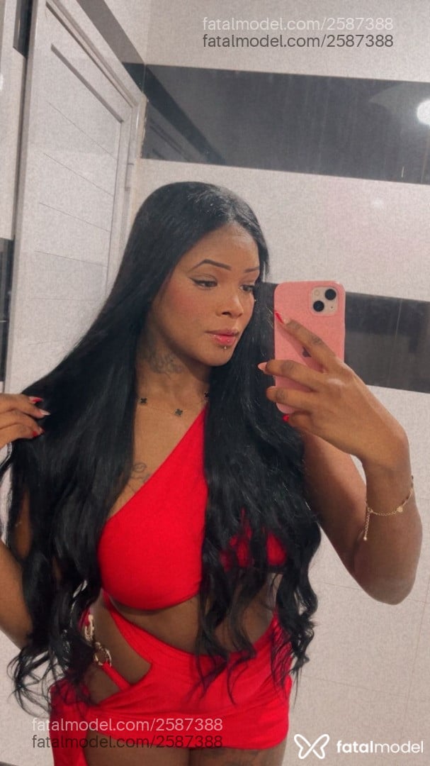 Acompanhante mulher morena (o) de olhos castanhos em Jundiaí Acompanhante mulher morena (o) de olhos castanhos em Jundiaí - Rayana