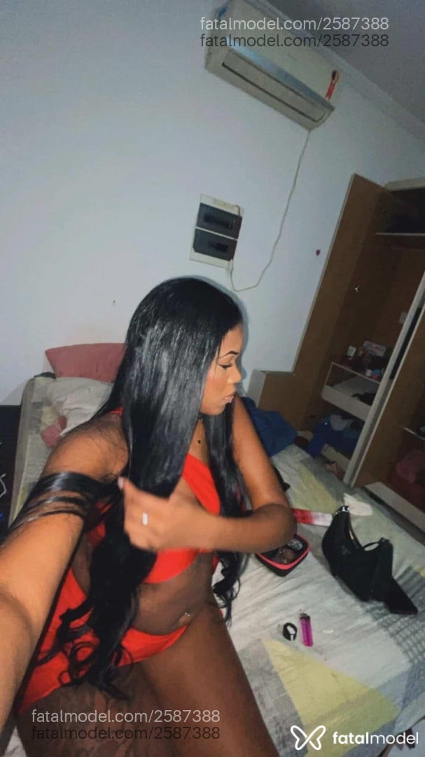 Acompanhante mulher morena (o) de olhos castanhos em Jundiaí Acompanhante mulher morena (o) de olhos castanhos em Jundiaí - Rayana