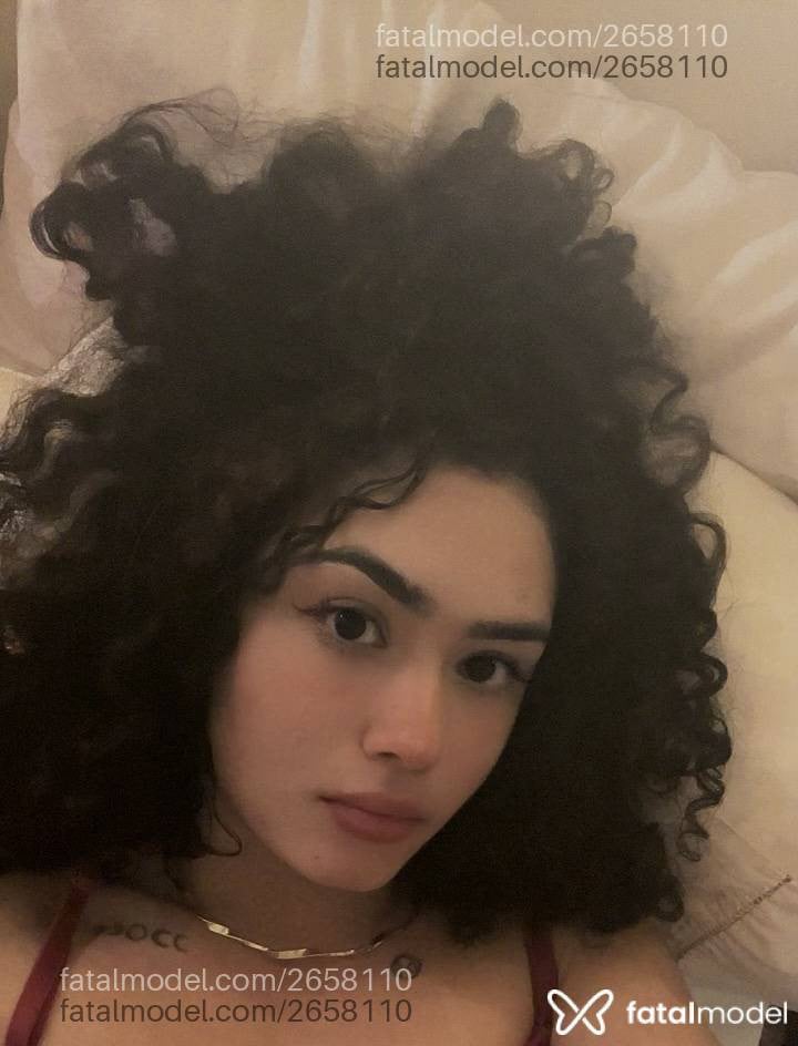 Acompanhante mulher morena (o) de olhos pretos - Sophia Alvarez