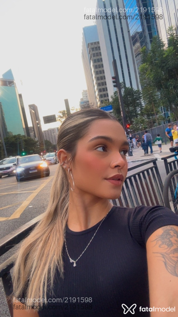 Acompanhante mulher loira (o) de olhos castanhos em São Paulo - Madu