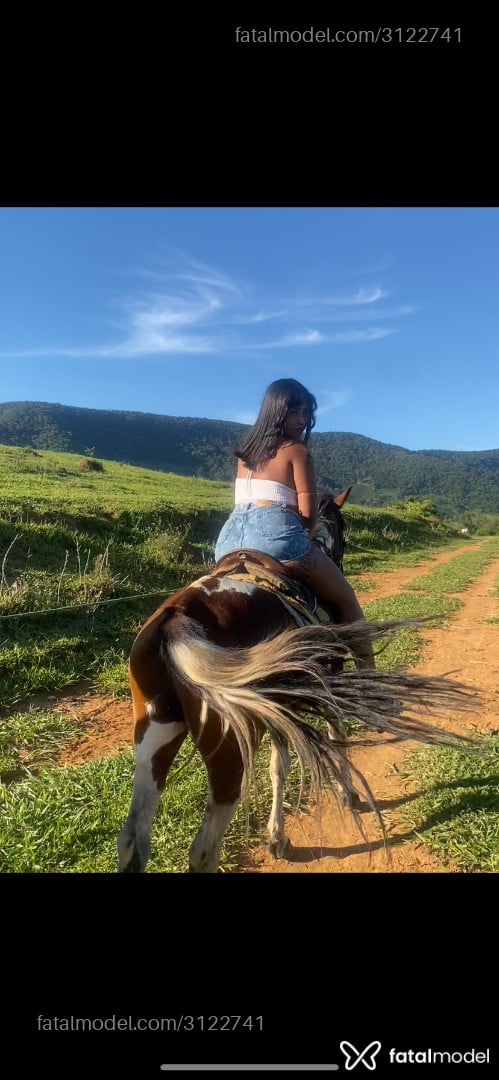 Acompanhante mulher morena (o) de olhos castanhos em Santos - Indianara