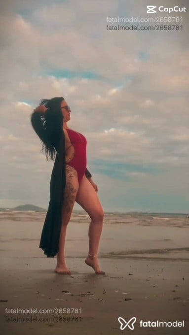 Acompanhante mulher morena (o) de olhos azuis em Curitiba - Lara