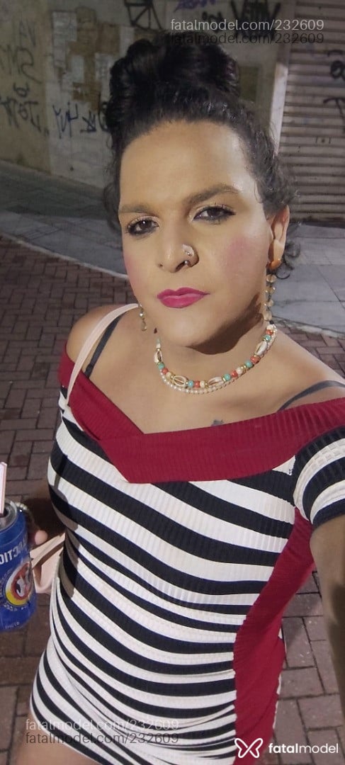 Acompanhante mulher trans com cabelo castanho de olhos castanhos em Campos dos Goytacazes - Mell Oliveira