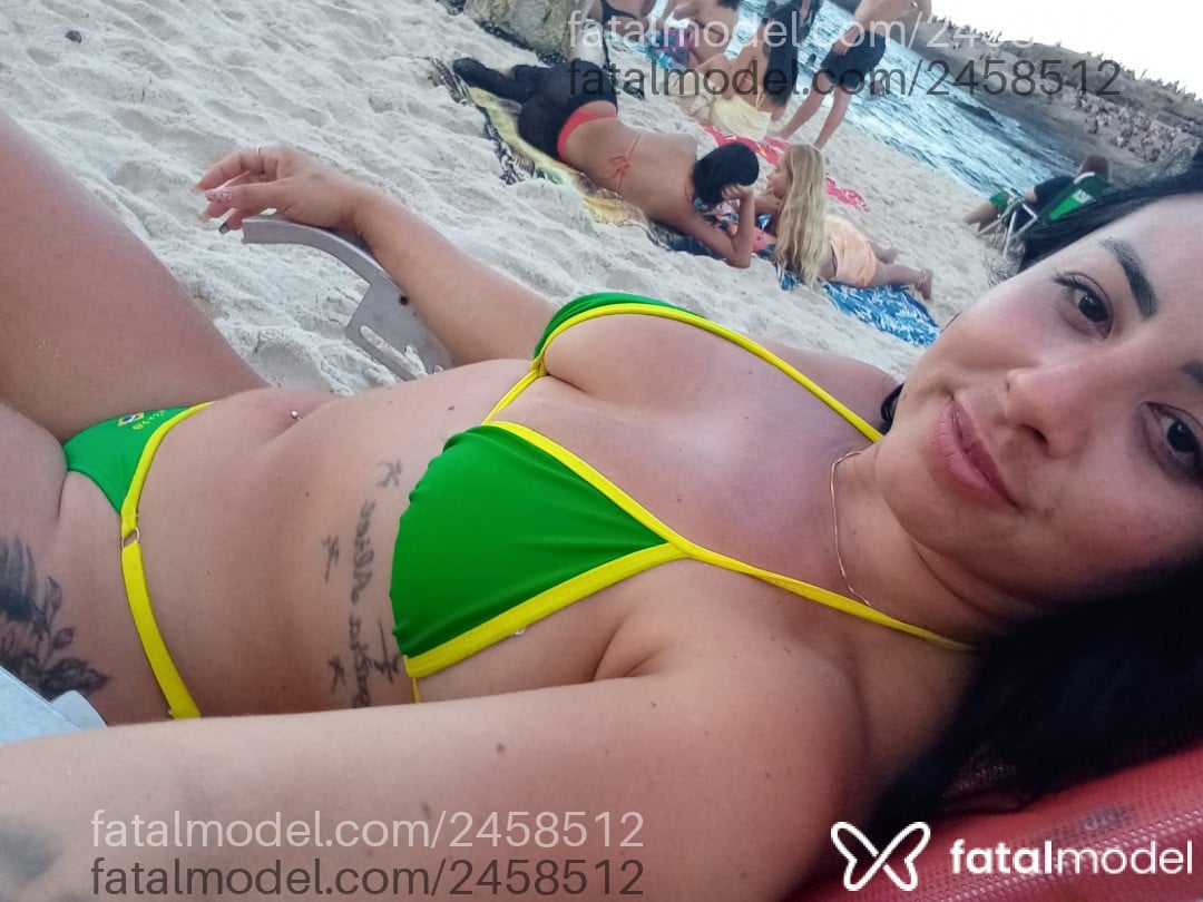 Acompanhante mulher com cabelo castanho de olhos pretos em Barão de Cocais - Isabella
