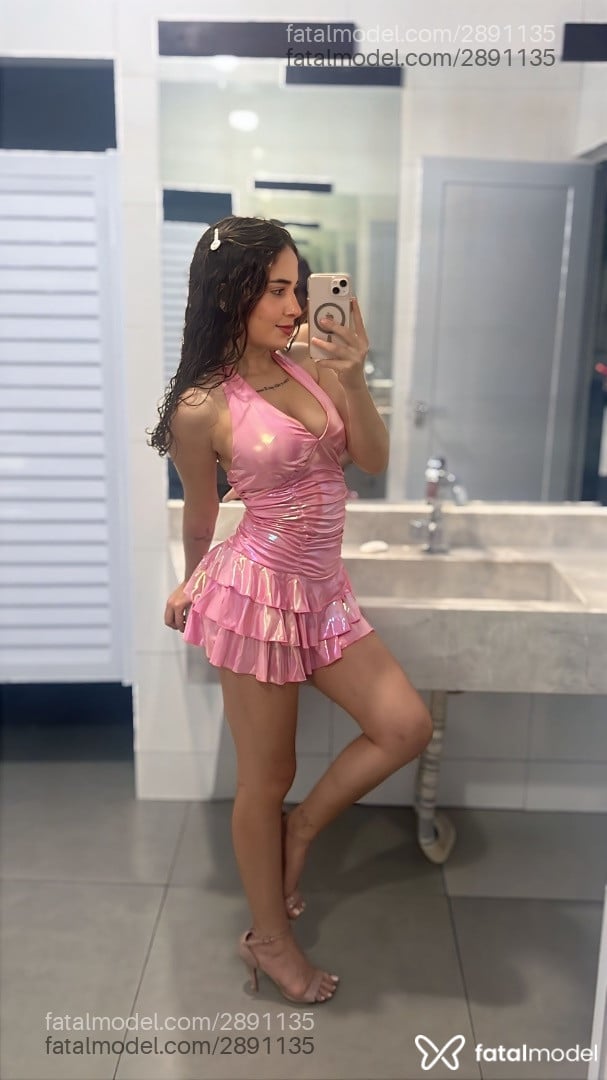 Acompanhante mulher com cabelo castanho de olhos castanhos em Vilhena - Bella Blass