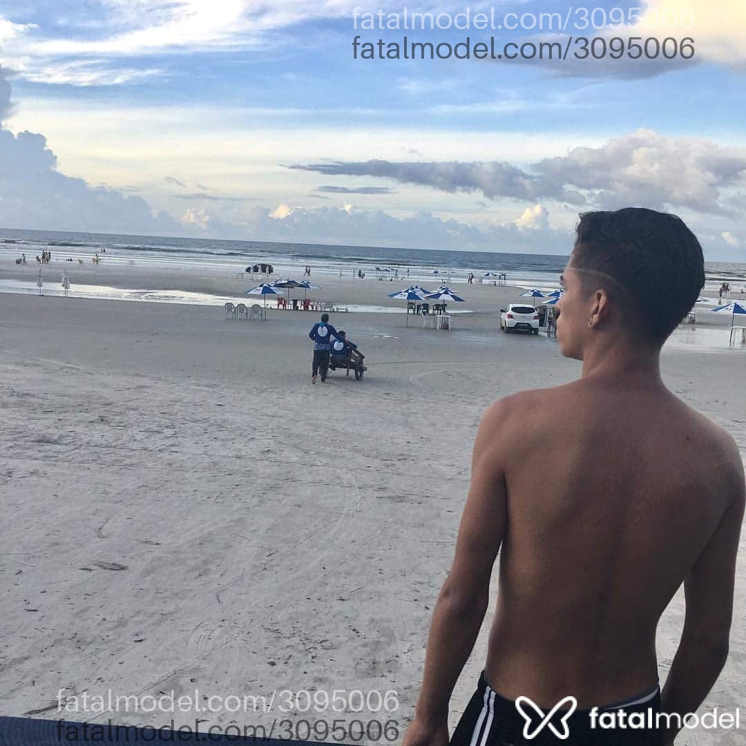 Acompanhante homem com cabelo castanho de olhos castanhos em Belém - Otavio