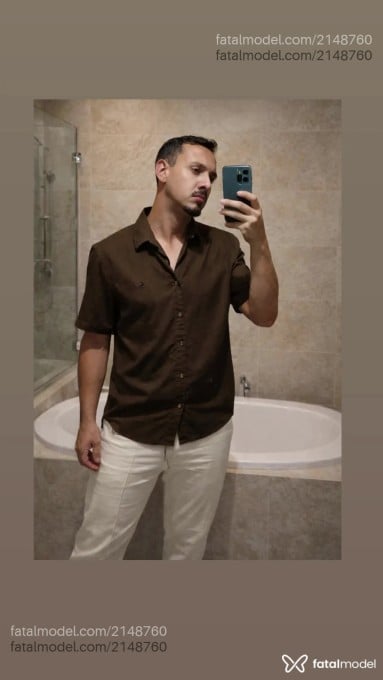 Acompanhante homem com cabelo castanho de olhos castanhos - Eduardo Acompanhante homem com cabelo castanho de olhos castanhos - Eduardo