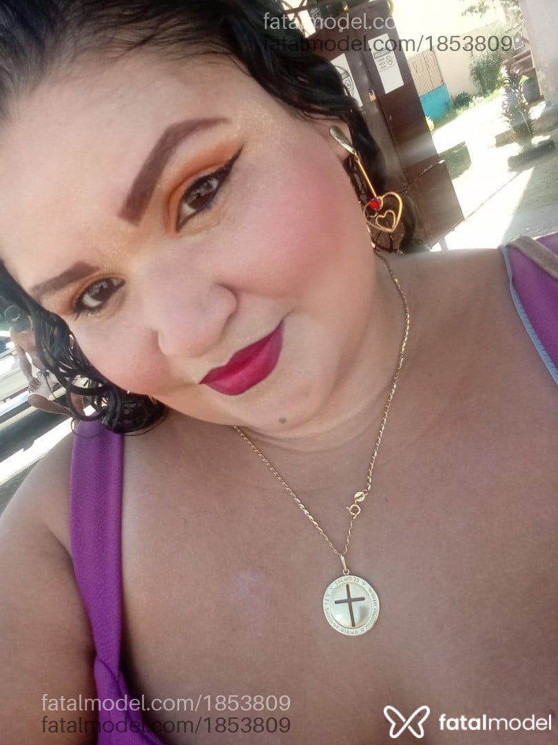 Acompanhante mulher com cabelo castanho de olhos castanhos em Marituba Acompanhante mulher com cabelo castanho de olhos castanhos em Marituba - Celeste