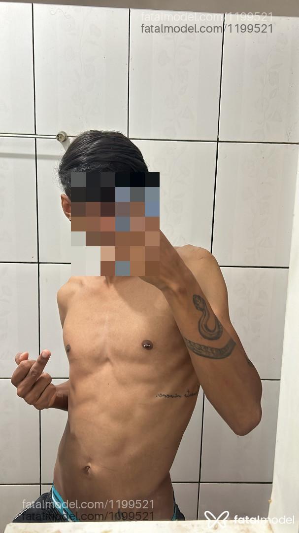 Acompanhante homem morena (o) de olhos castanhos em Cascavel - Gabriel
