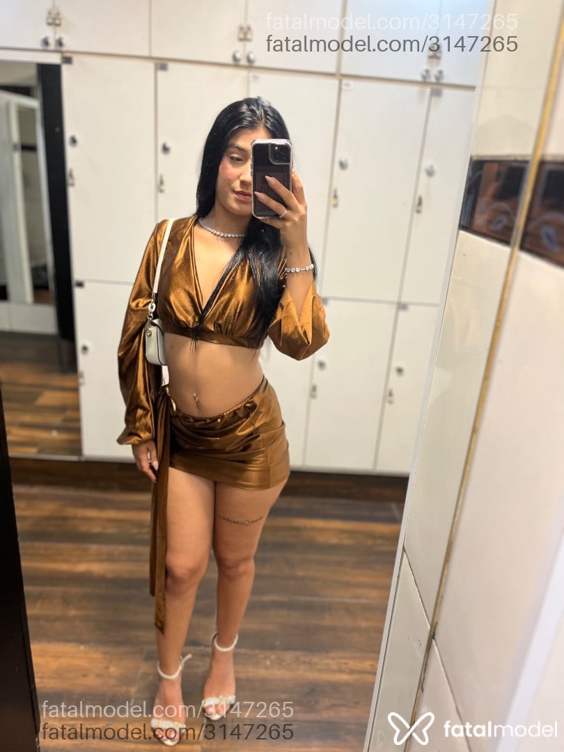 Acompanhante mulher morena (o) de olhos castanhos em São Paulo Acompanhante mulher morena (o) de olhos castanhos em São Paulo - Jade Caroline