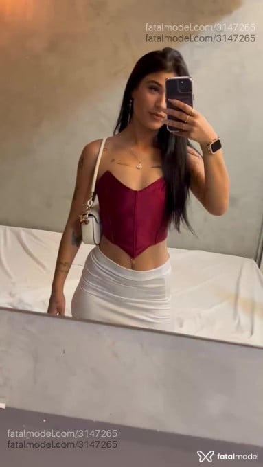 Acompanhante mulher morena (o) de olhos castanhos em São Paulo Acompanhante mulher morena (o) de olhos castanhos em São Paulo - Jade Caroline