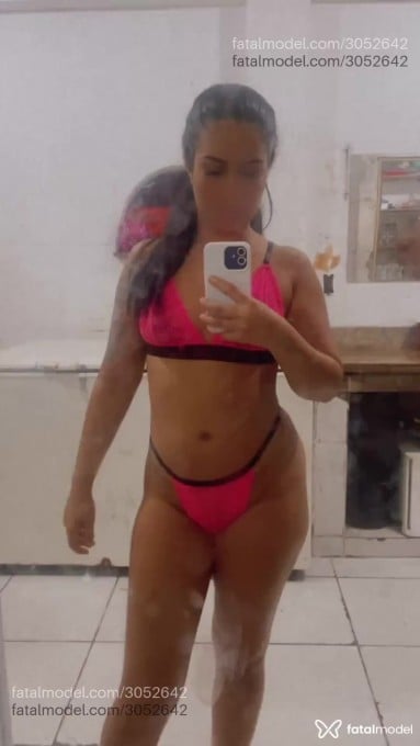 Acompanhante mulher morena (o) de olhos castanhos em Macaé - Julia
