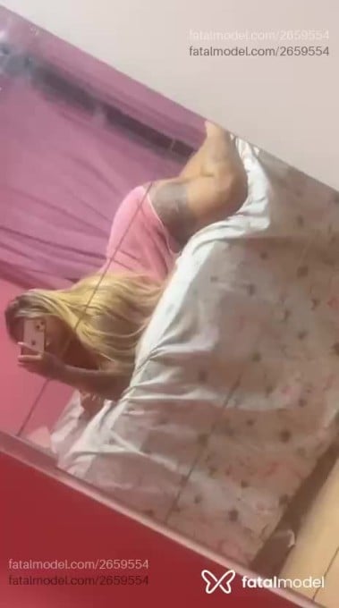 Acompanhante mulher loira (o) de olhos castanhos em Concórdia - Lara Novaes