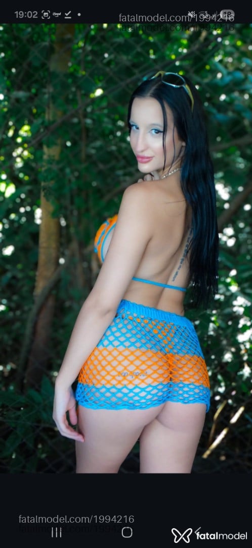 Acompanhante mulher morena (o) de olhos castanhos - Julia