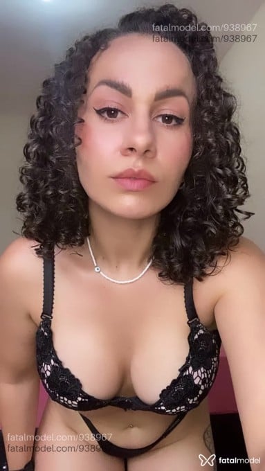 Acompanhante mulher com cabelo castanho de olhos castanhos em Conselheiro Lafaiete - Stephanie