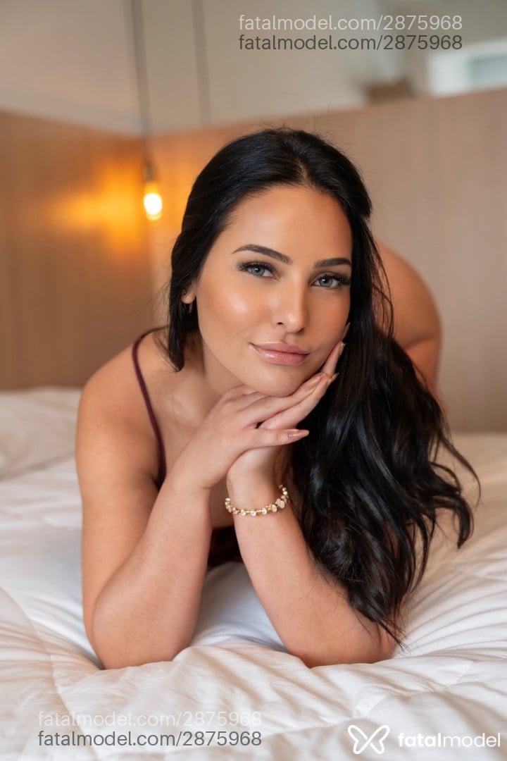 Acompanhante mulher com cabelo castanho de olhos mel em Curitiba - Sexxymommy