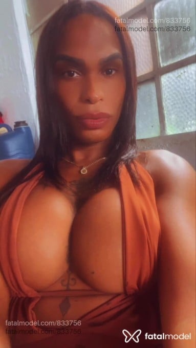 Acompanhante homem trans morena (o) de olhos pretos em Belo Horizonte - Nicolly Balls