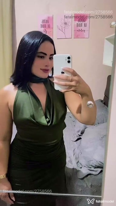 Acompanhante mulher morena (o) de olhos pretos - Letícia