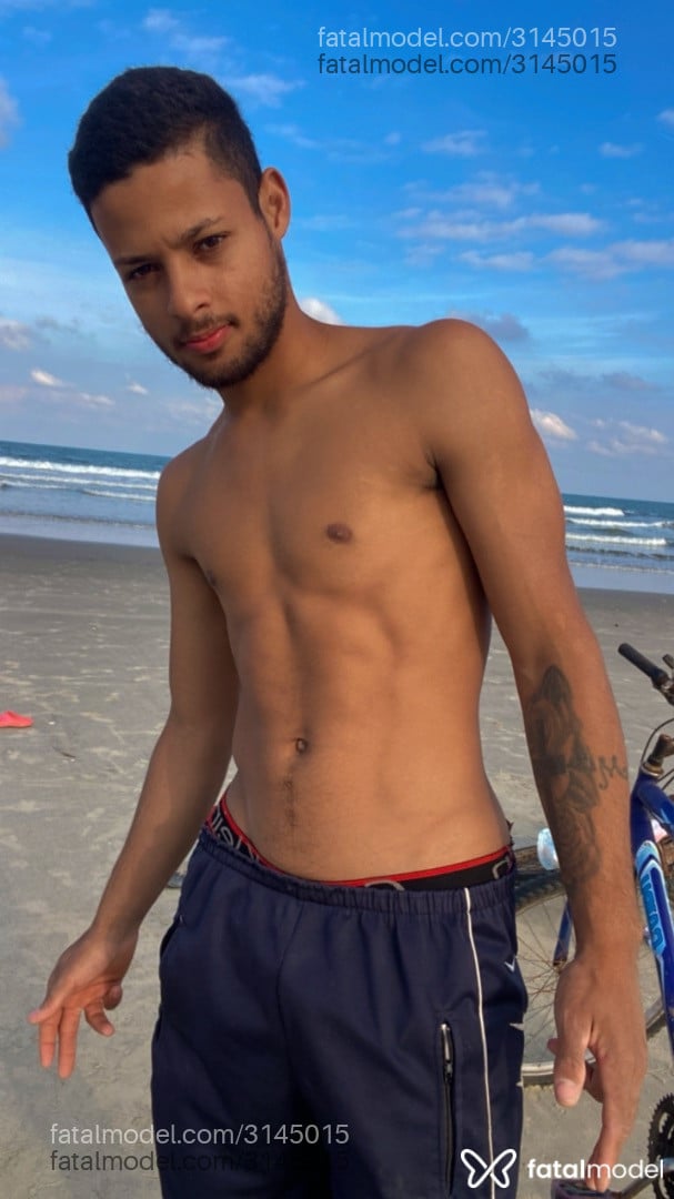 Acompanhante homem morena (o) de olhos castanhos - Felipe