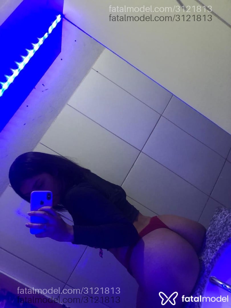 Acompanhante mulher morena (o) de olhos castanhos - Melissa