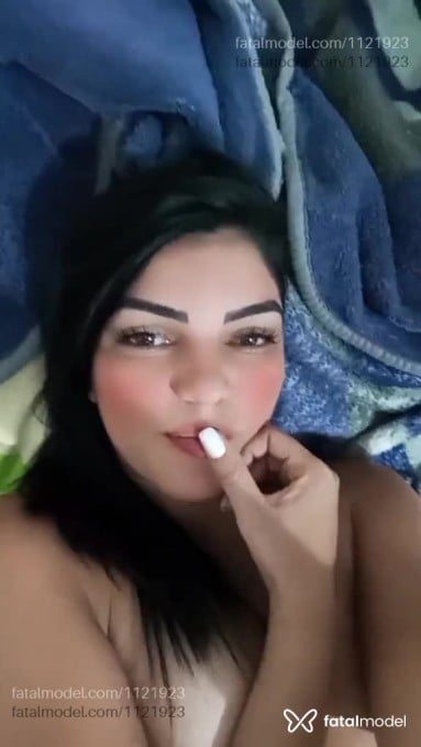Acompanhante mulher morena (o) de olhos castanhos em Quirinópolis Acompanhante mulher morena (o) de olhos castanhos em Quirinópolis - Belzinha