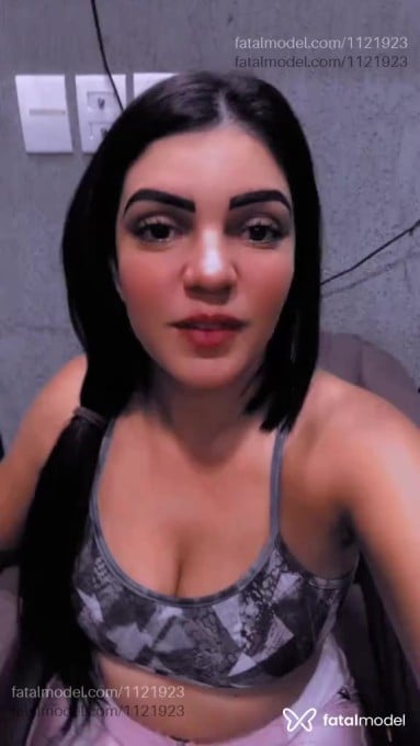Acompanhante mulher morena (o) de olhos castanhos em Quirinópolis Acompanhante mulher morena (o) de olhos castanhos em Quirinópolis - Belzinha