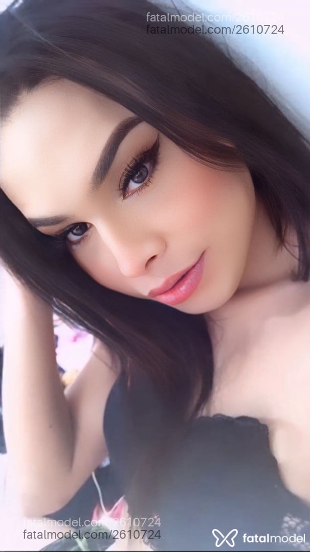Acompanhante mulher trans com cabelo castanho de olhos castanhos em Campinas - Bianca Waldorf