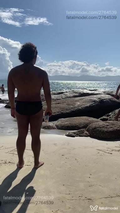 Acompanhante homem com cabelo castanho de olhos castanhos em Florianópolis - Artemis