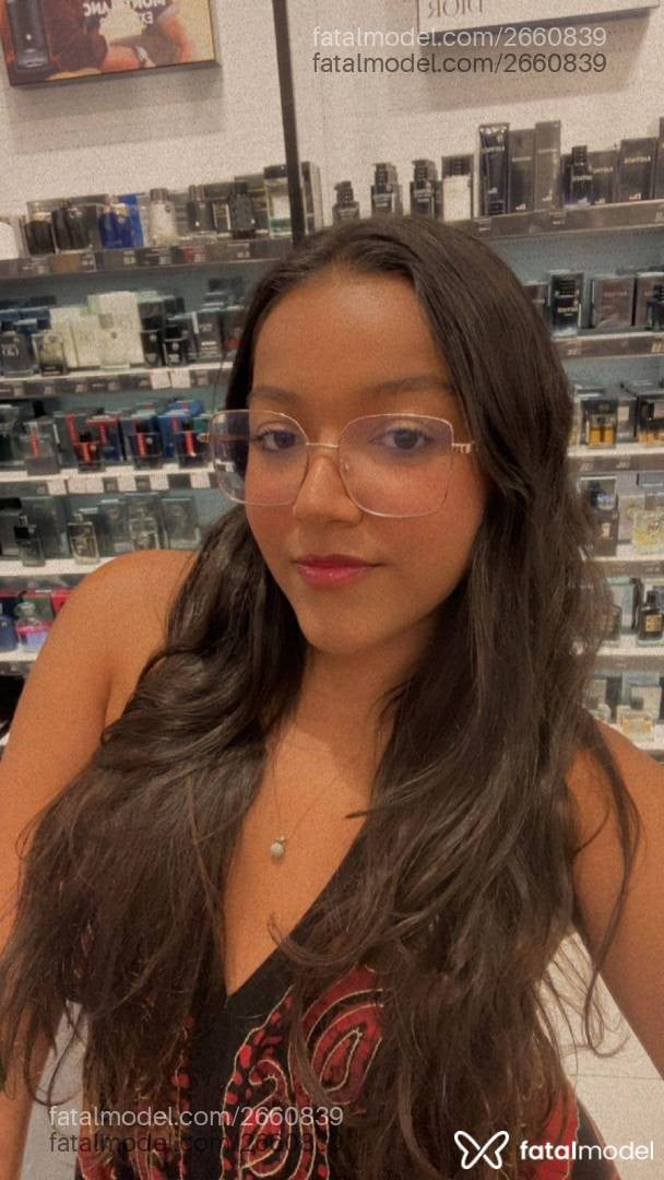 Acompanhante mulher morena (o) de olhos castanhos em São Paulo - Luiza Luder