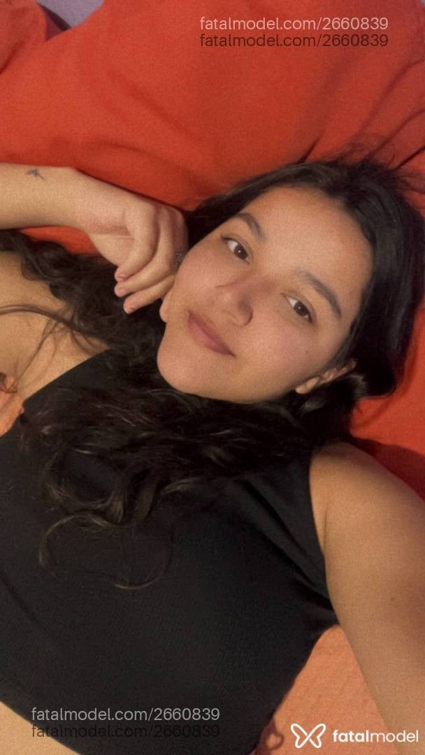 Acompanhante mulher morena (o) de olhos castanhos - Luiza Luder