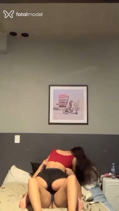 Acompanhante mulher morena (o) de olhos castanhos - Luiza Luder Acompanhante mulher morena (o) de olhos castanhos - Luiza Luder