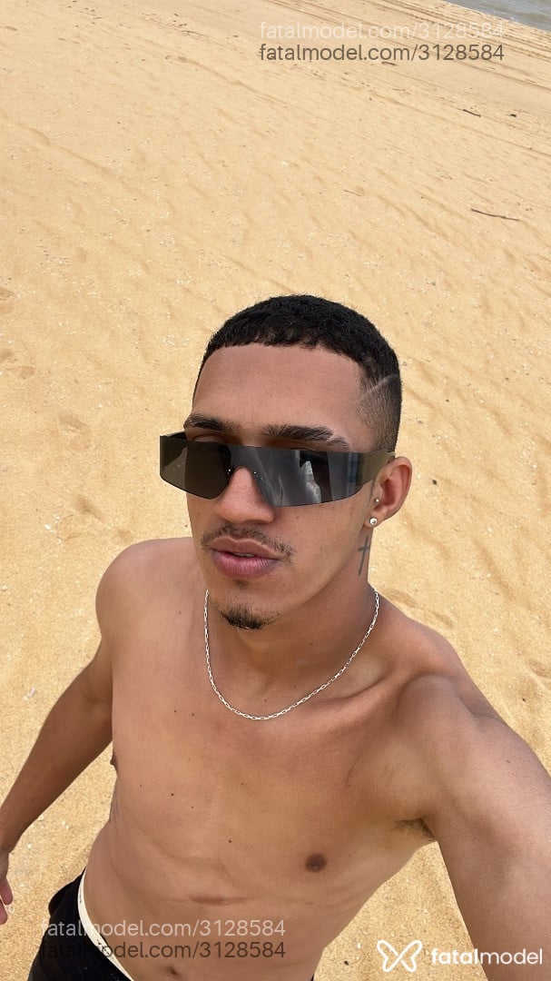 Acompanhante homem morena (o) de olhos castanhos em Rio das Ostras Acompanhante homem morena (o) de olhos castanhos em Rio das Ostras - Magrinhosillva