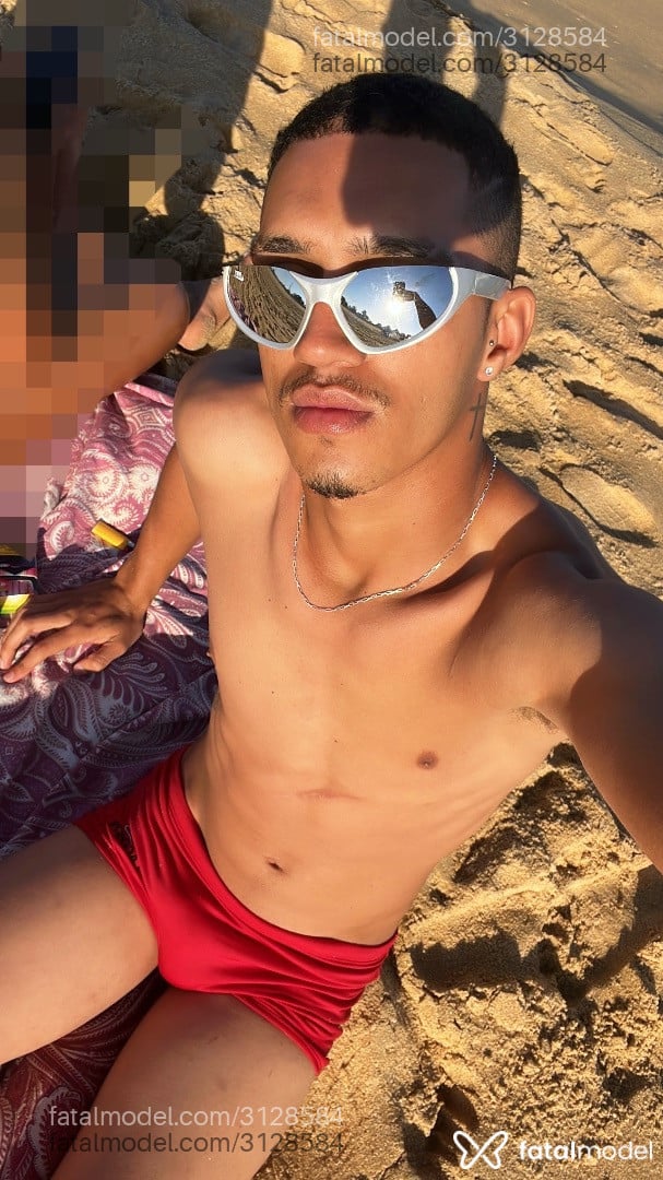 Acompanhante homem morena (o) de olhos castanhos em Rio das Ostras Acompanhante homem morena (o) de olhos castanhos em Rio das Ostras - Magrinhosillva