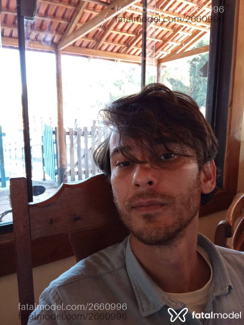 Acompanhante homem com cabelo castanho de olhos castanhos em Belo Horizonte Acompanhante homem com cabelo castanho de olhos castanhos em Belo Horizonte - Leonardo