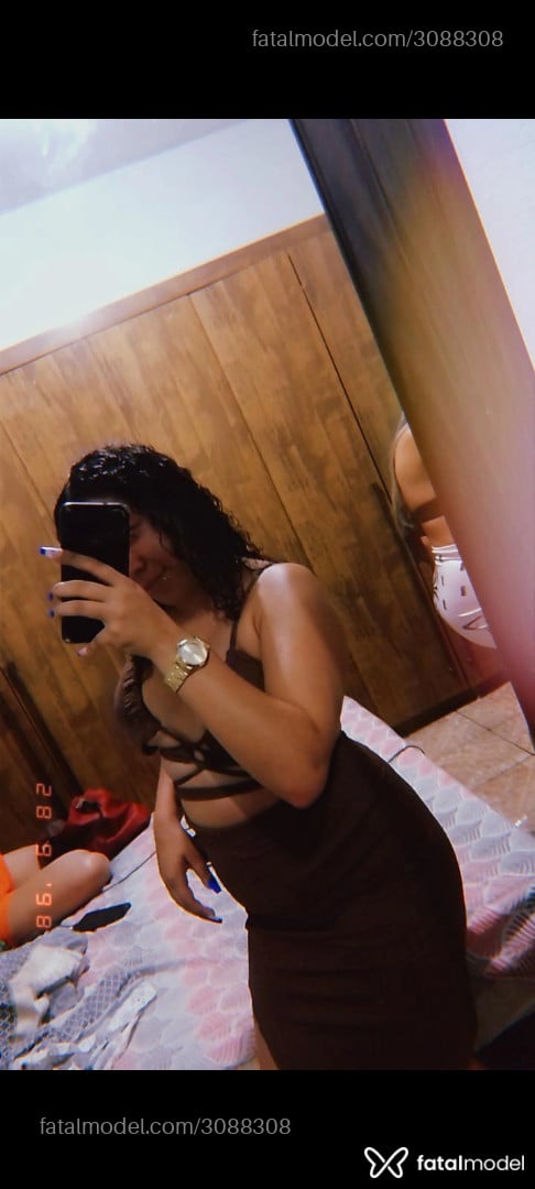 Acompanhante mulher com cabelo castanho de olhos castanhos em Volta Redonda Acompanhante mulher com cabelo castanho de olhos castanhos em Volta Redonda - Sthefany