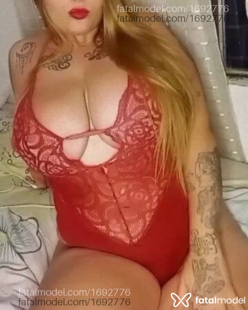 Acompanhante mulher loira (o) de olhos pretos em Porto Alegre - Alana Santorini